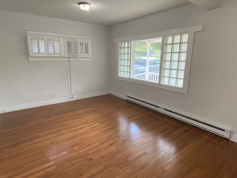 More Photos Of 105 Willowbrook Rd, South Abington Office Residential For Lease