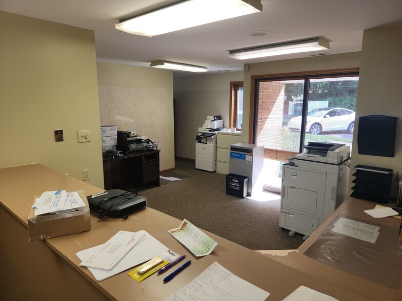 More Photos Of 360 Middletown Blvd, Langhorne Medical For Lease