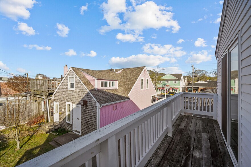 More Photos Of 574 Main St, Hyannis Storefront Retail Residential For Sale