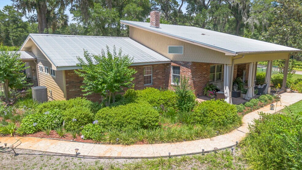 More Photos Of 1056 Reynolds Rd, De Leon Springs Specialty For Sale