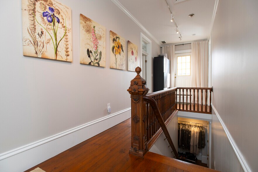 More Photos Of 137 E Main St, Ligonier Township Storefront Retail Residential For Sale