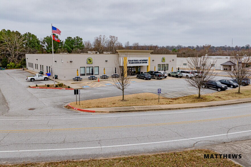 Primary Photo Of 3880 N Front St, Fayetteville Freestanding For Sale