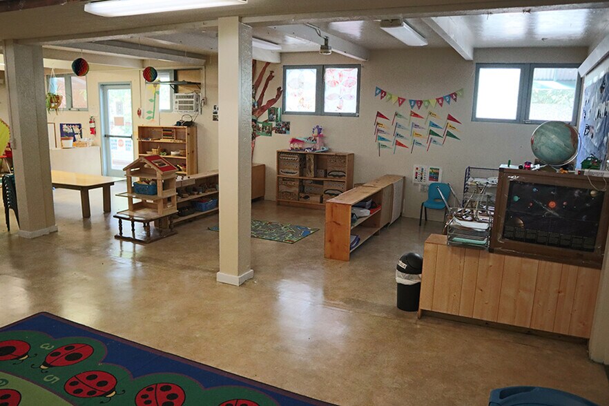 More Photos Of 1244 W 17th Ave, Eugene Daycare Center For Sale