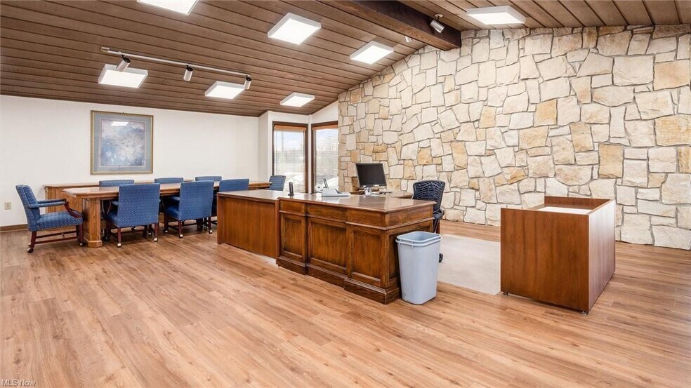 More Photos Of 9711 E Pike Rd, Cambridge Office For Lease