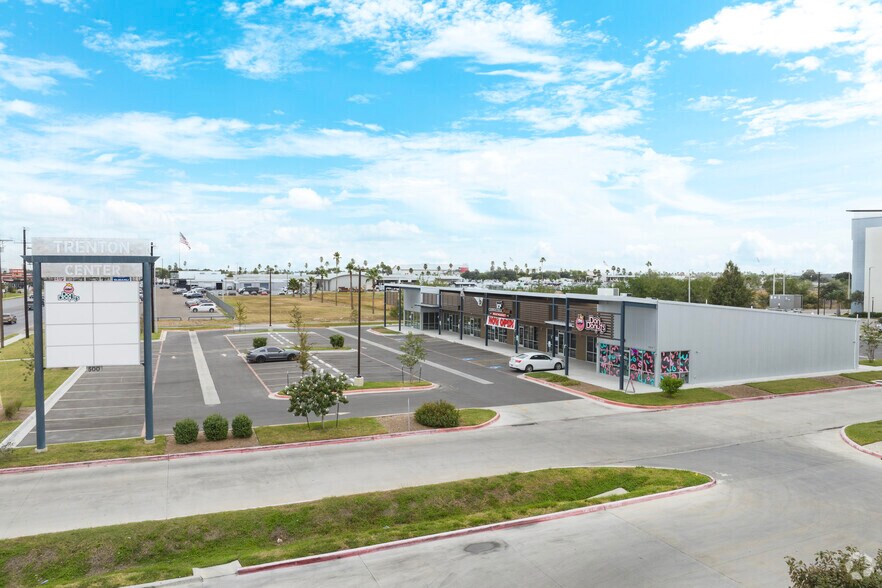 More Photos Of 500 W Trenton Rd, Edinburg Storefront For Lease
