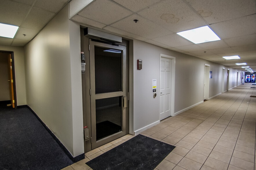 More Photos Of 4020 Minnehaha Ave, Minneapolis Office For Lease