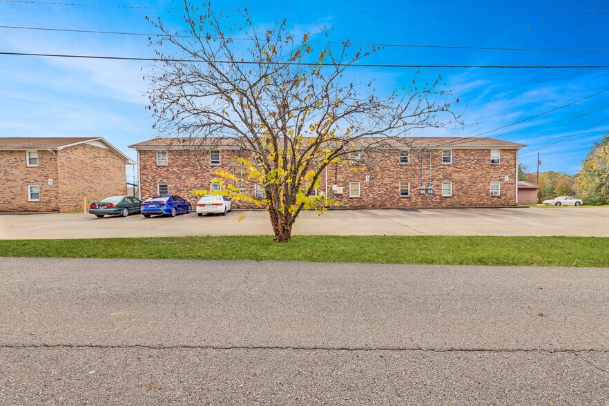 452 Ashe Ave, New Johnsonville, TN 37134 Apartments For Sale