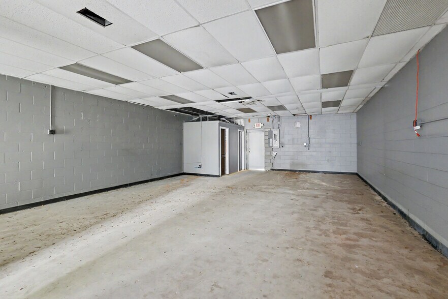 More Photos Of 22909-22917 Van Born Rd, Taylor Freestanding For Sale