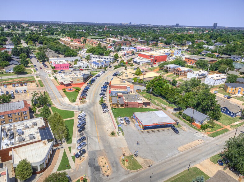 More Photos Of 2927 Paseo Dr, Oklahoma City Office For Lease