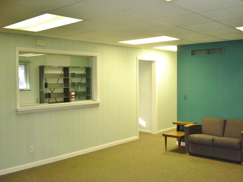More Photos Of 575 N Kellogg St, Galesburg Medical For Lease