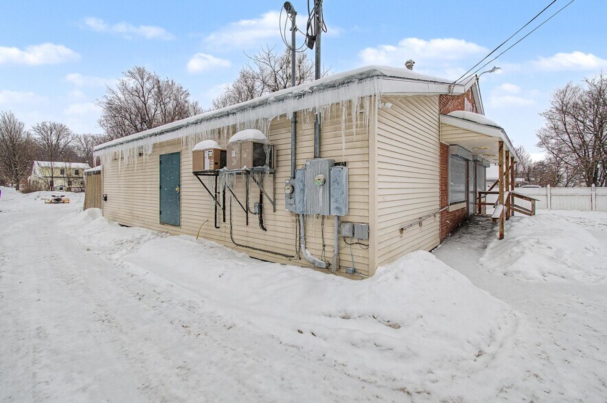 More Photos Of 23 Barlow St, Saint Albans Convenience Store For Sale