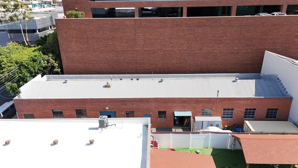 More Photos Of 11856 Mississippi Ave, Los Angeles Warehouse For Sale