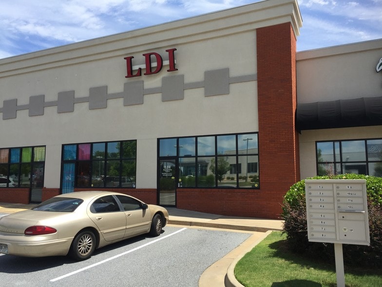 More Photos Of 4015 Veterans Ct, Columbus General Retail For Lease