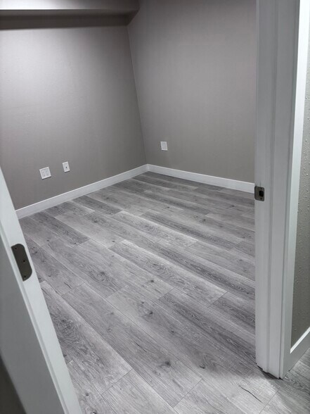 More Photos Of 1712 6th Ave, Tacoma Office Residential For Lease