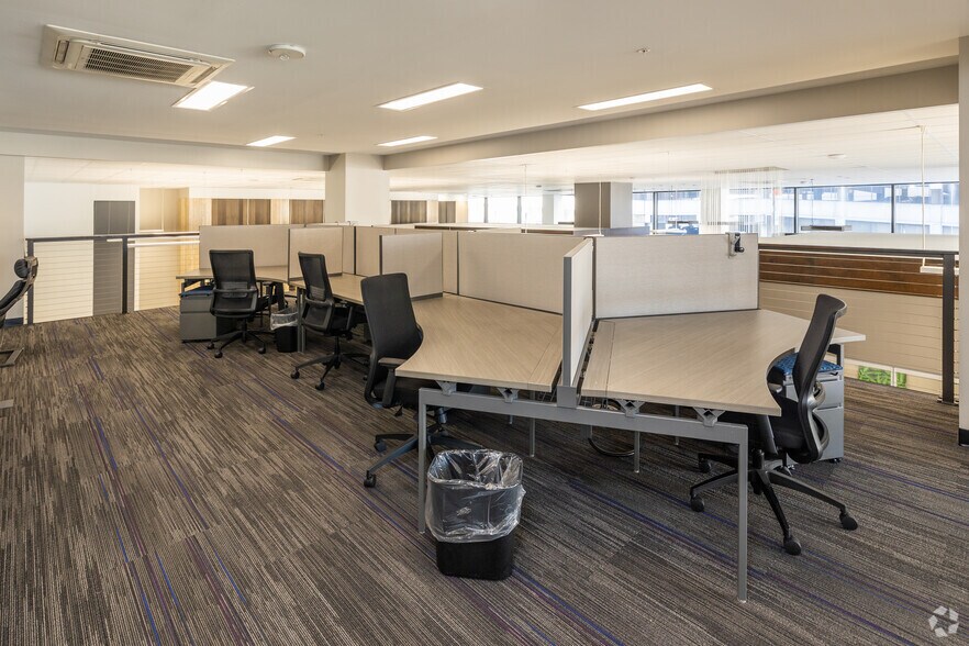 More Photos Of 200 N Saint Clair St, Toledo Office Residential For Lease