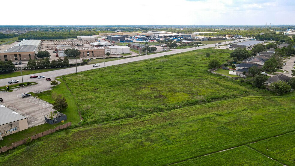 More Photos Of 3543 Main Street, Pearland Land For Sale