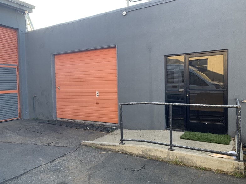 More Photos Of 936-938 S Amphlett Blvd, San Mateo Warehouse For Lease