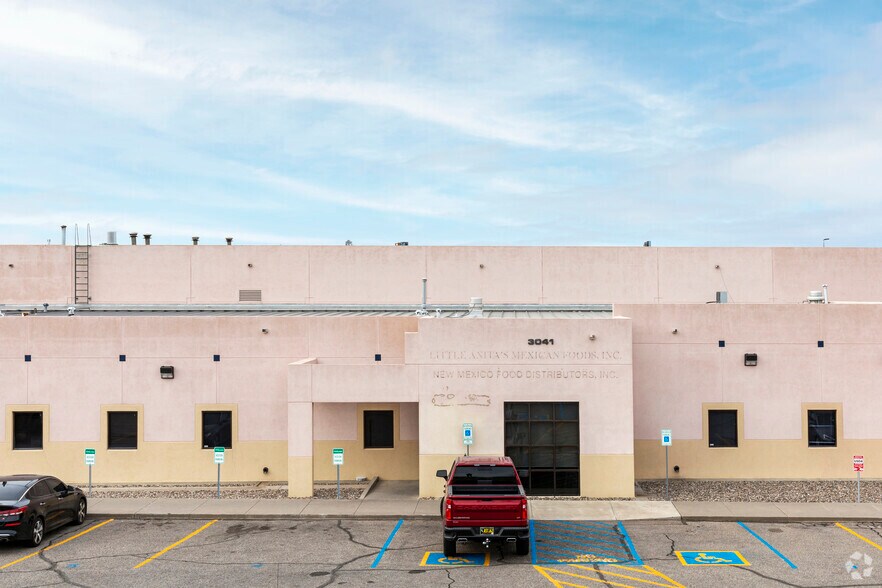 More Photos Of 3041 University Blvd SE, Albuquerque Warehouse For Sale