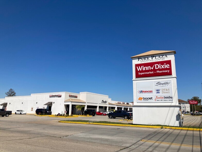 More Photos Of 3300 Paris Rd, Chalmette General Retail For Lease