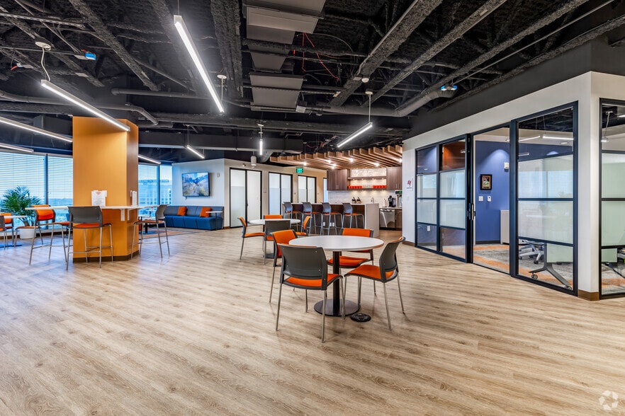 More Photos Of 1901 Ulmerton Rd, Clearwater Coworking Space