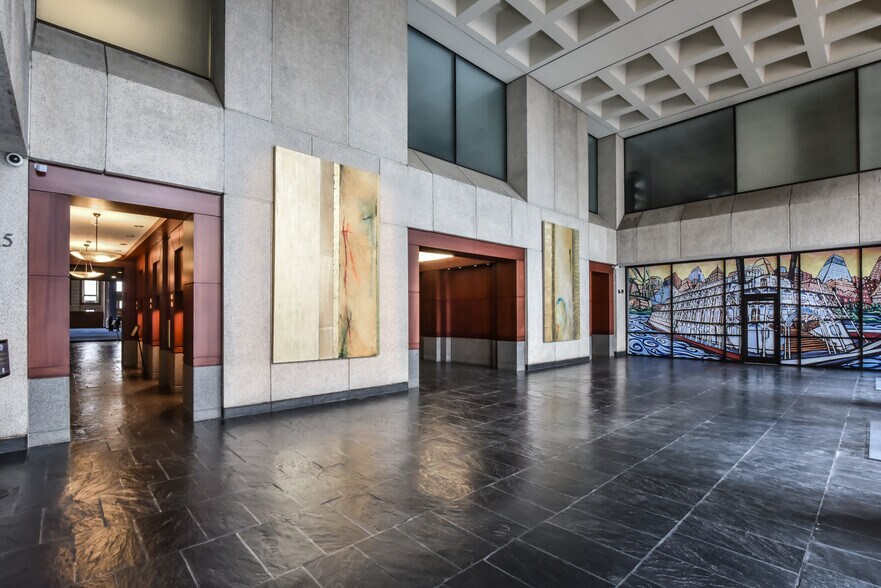 More Photos Of 40 S Main St, Memphis Office For Lease