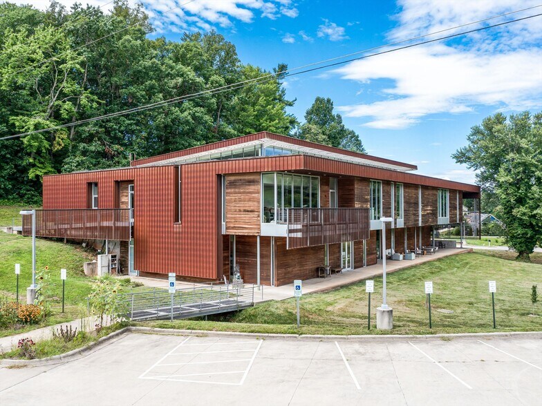 Primary Photo Of 76 Jupiter Rd, Weaverville Manufacturing For Lease