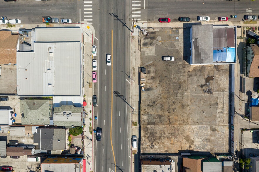 More Photos Of 110 E 62nd St, Los Angeles Auto Repair For Lease