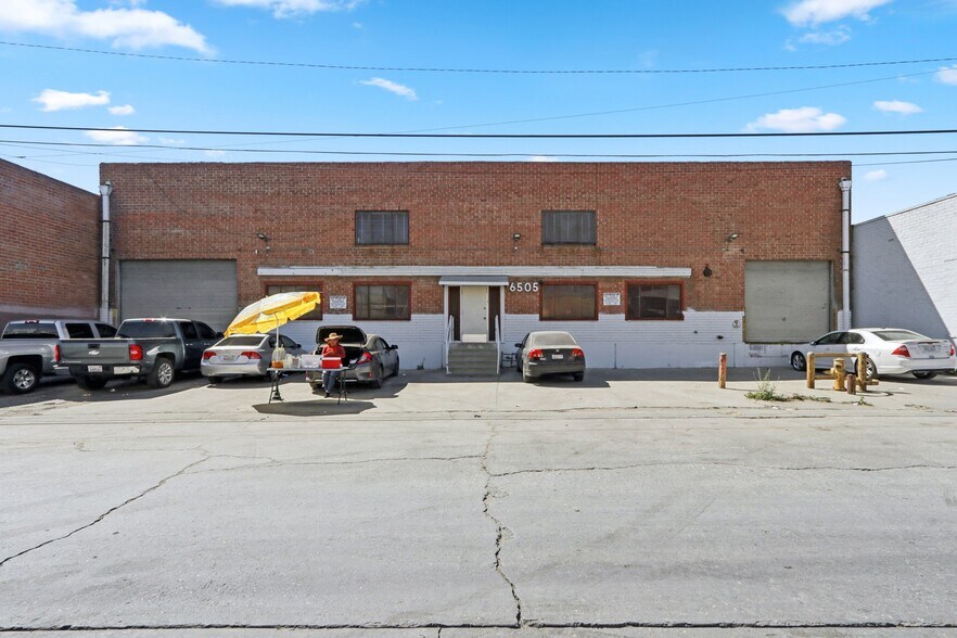More Photos Of 6505 McKinley Ave, Los Angeles Manufacturing For Lease