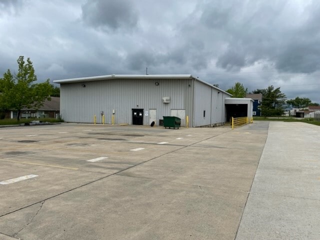 More Photos Of 1221 Cumberland Ave, West Lafayette Warehouse For Sale