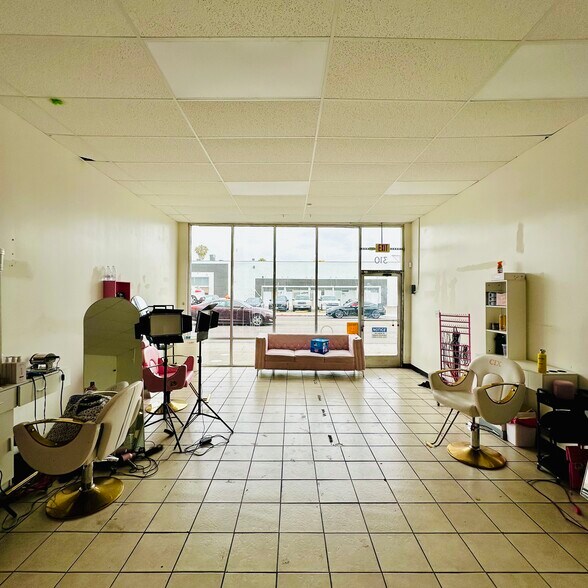 More Photos Of 302-320 E Anaheim St, Long Beach Storefront Retail Office For Sale
