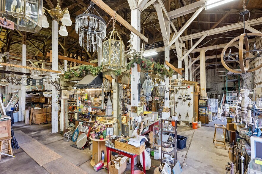 More Photos Of 1200 National St, Houston Warehouse For Sale