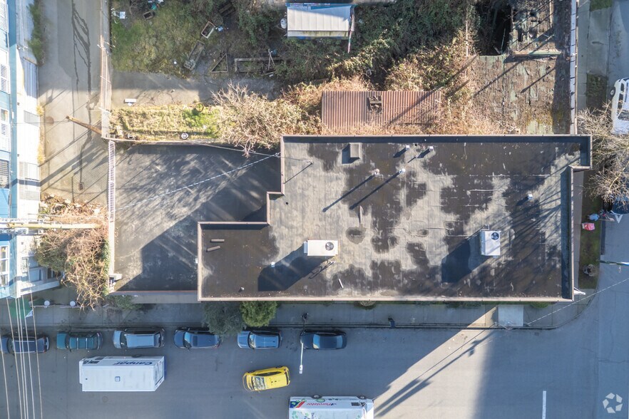 More Photos Of 210 4th Ave E, Vancouver Warehouse For Lease