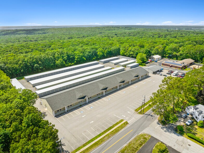 More Photos Of 430 Chapel Hill Rd, Oakdale Freestanding For Lease