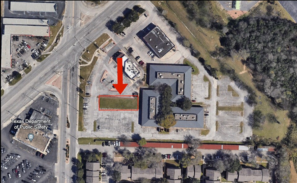 More Photos Of 300 Kitty Hawk Rd, Universal City Land For Lease