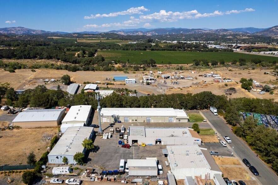 More Photos Of 2020 Industry Rd, Ukiah Warehouse For Lease