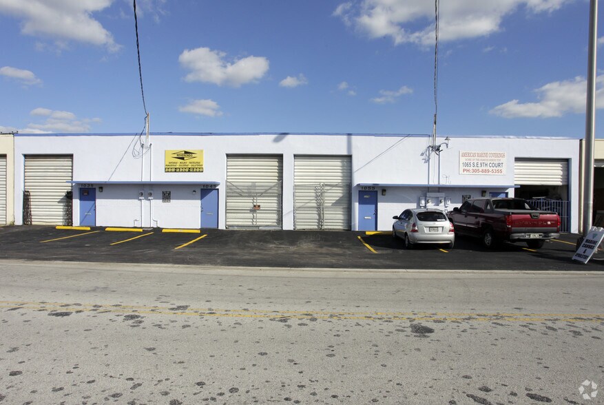 More Photos Of 1035-1065 SE 9th Ct, Hialeah Warehouse For Lease