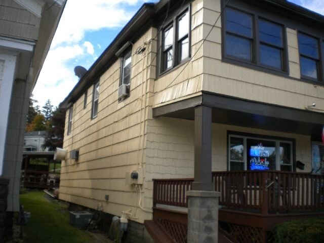 More Photos Of 448 W 1st St, Oswego Storefront Retail Residential For Lease