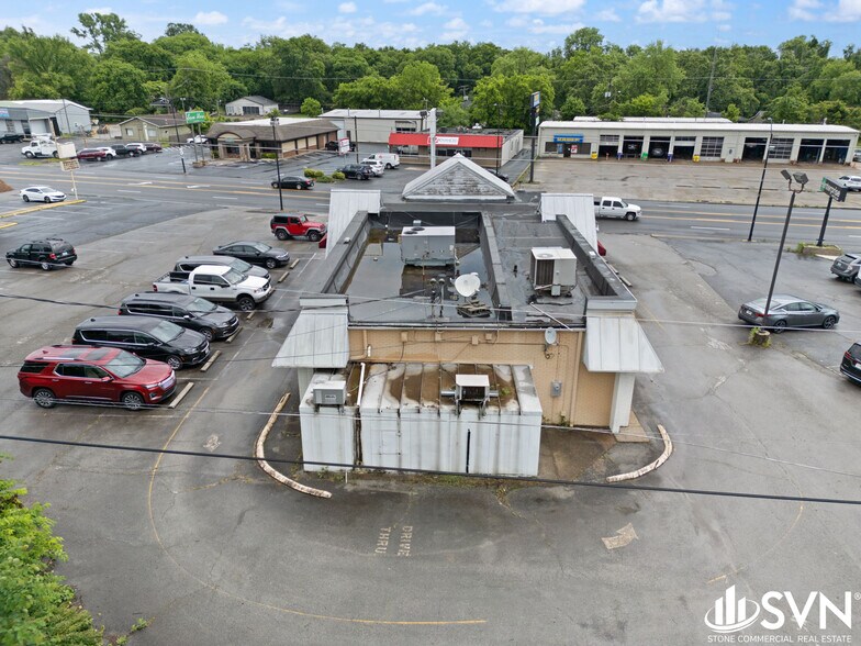 More Photos Of 2303 Ft. Campbell Blvd, Hopkinsville General Retail For Sale