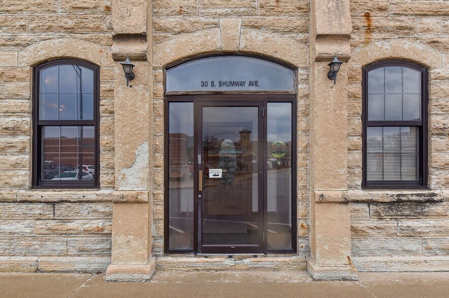 More Photos Of 30 S Shumway Ave, Batavia Office For Lease
