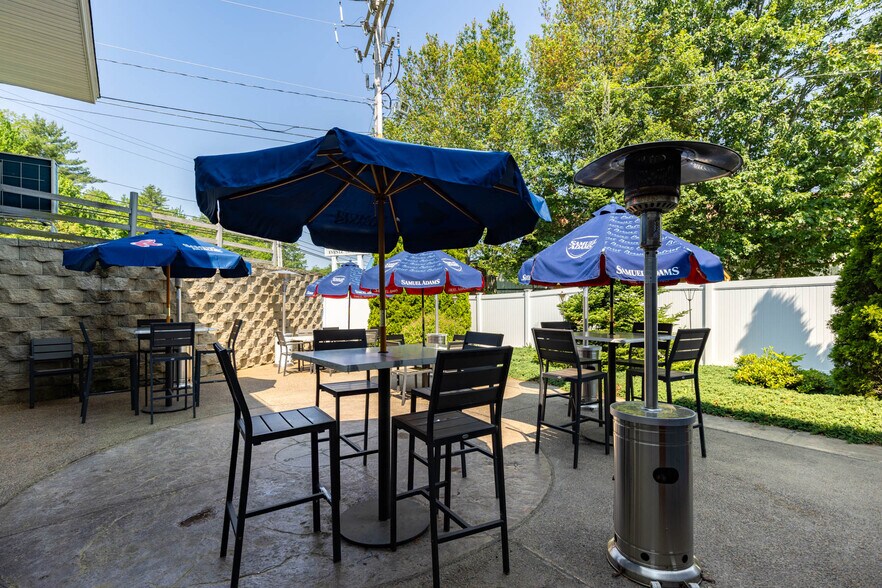 More Photos Of 11 Farmington Rd, Rochester Restaurant For Sale