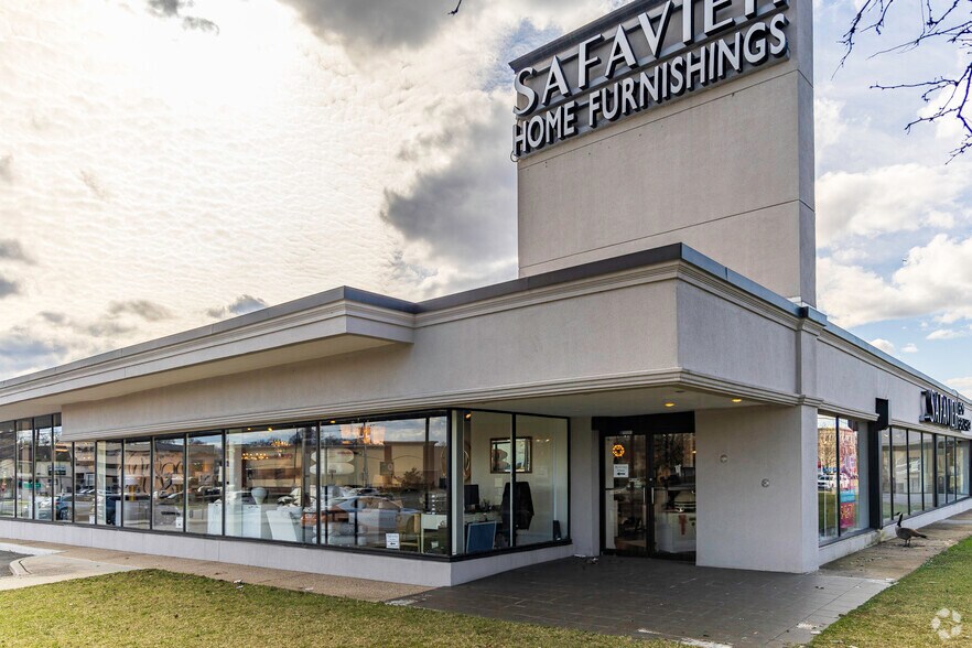 More Photos Of 110 E Route 4, Paramus General Retail For Lease