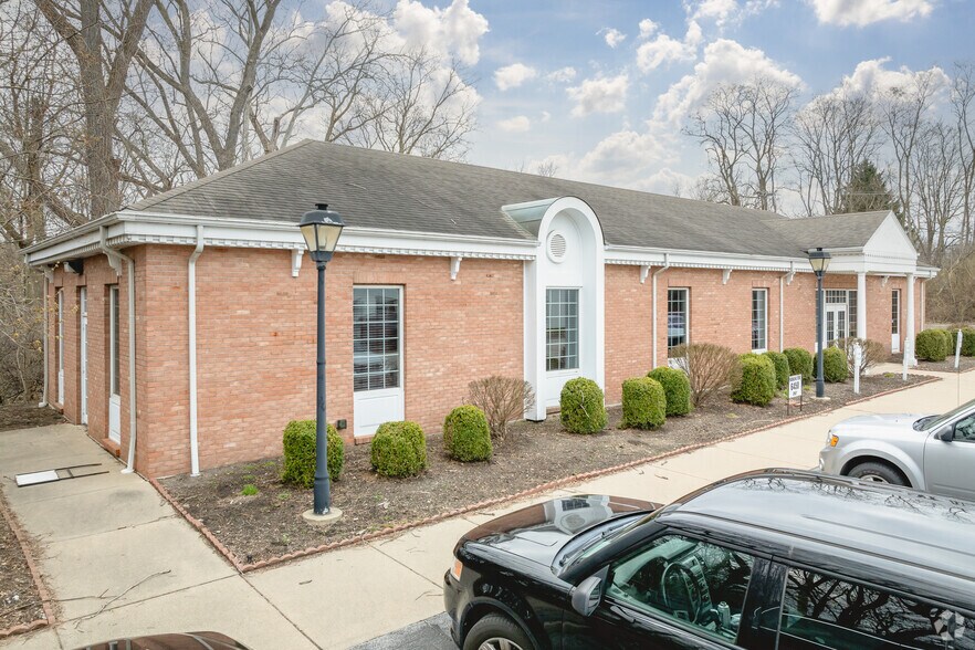 More Photos Of 6450 Monroe St, Sylvania Office For Sale