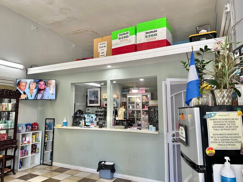 More Photos Of 845 W Gardena Blvd, Gardena Storefront For Sale