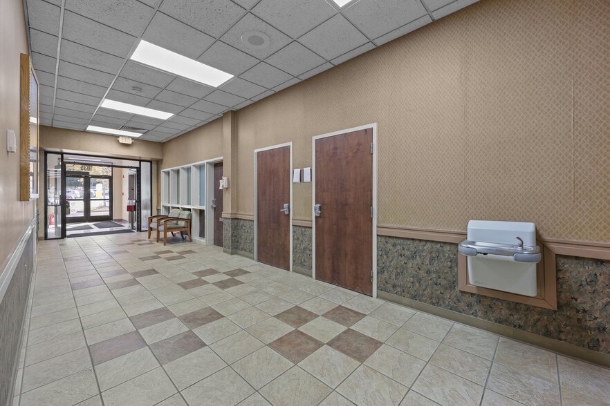 More Photos Of 1035 Lincolnton Rd, Salisbury Medical For Sale