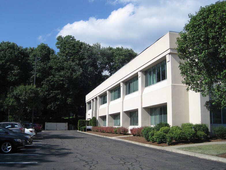 More Photos Of 7 Kenosia Ave, Danbury Office For Lease