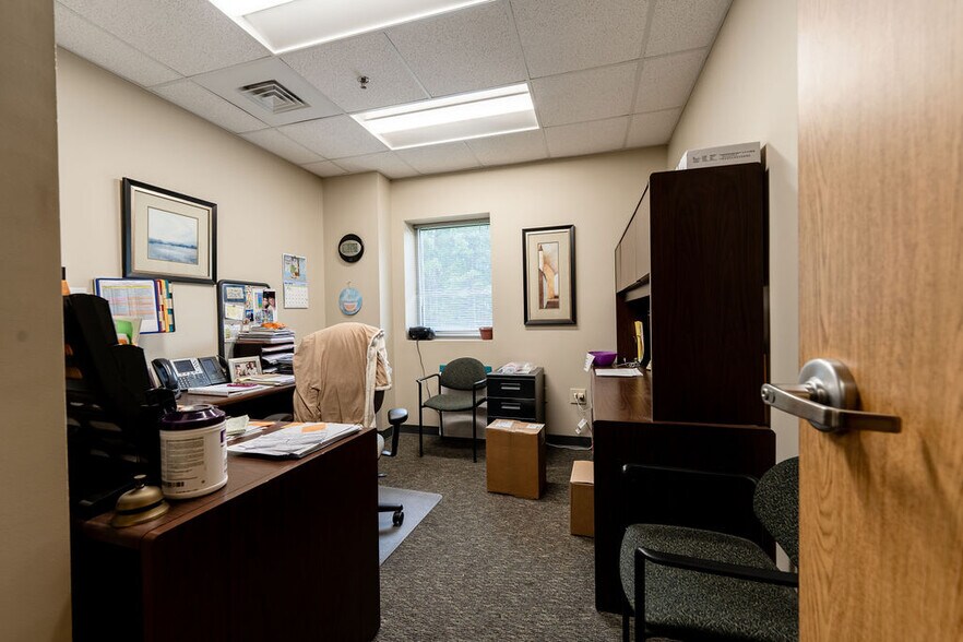 More Photos Of 149 Piper Ln, Georgetown Industrial For Sale