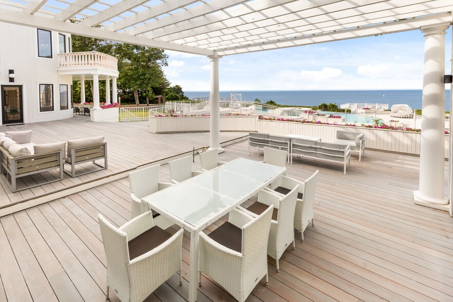 More Photos Of 157 Cliff Rd, Port Jefferson Specialty For Sale