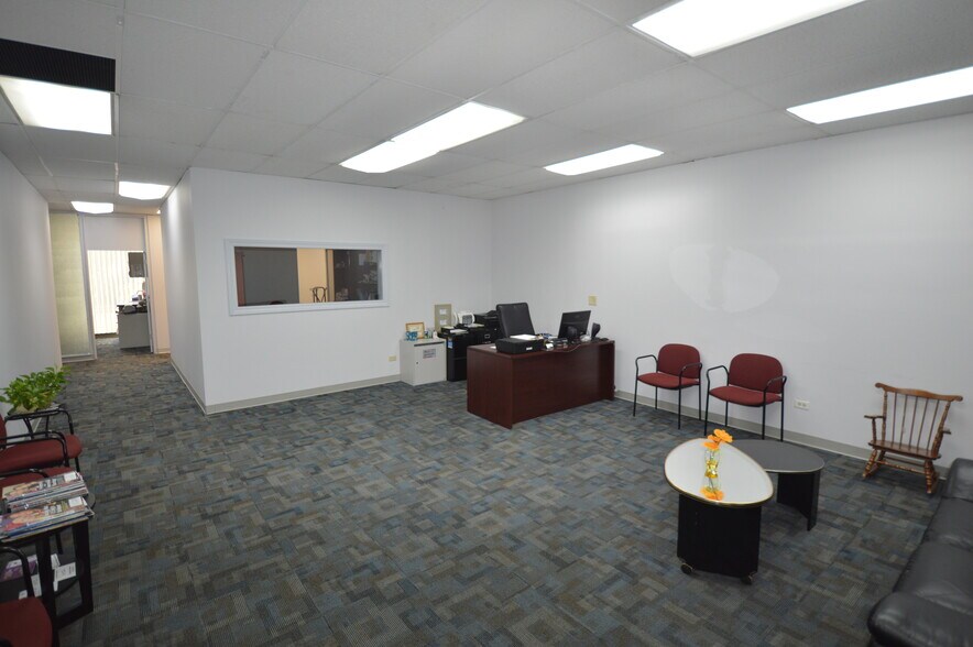 More Photos Of 380 E Northwest Hwy, Des Plaines Medical For Sale