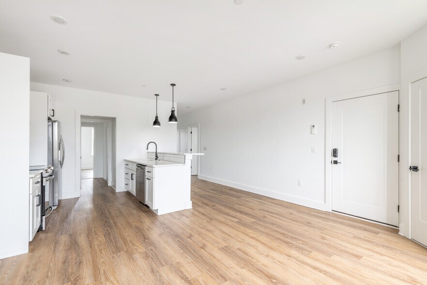 More Photos Of 85 E Sharpnack St, Philadelphia Apartments For Sale