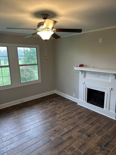 More Photos Of 2884 Pine Log Rd, Warrenville Office Residential For Lease